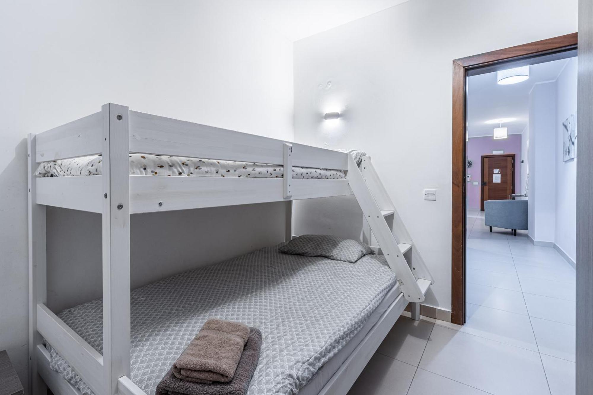 St Julians - Balluta 2 bedroom apartment Saint Julian's Bagian luar foto